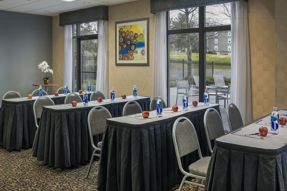Holiday Inn Express & Suites Laurel Lakes By Ihg מראה חיצוני תמונה