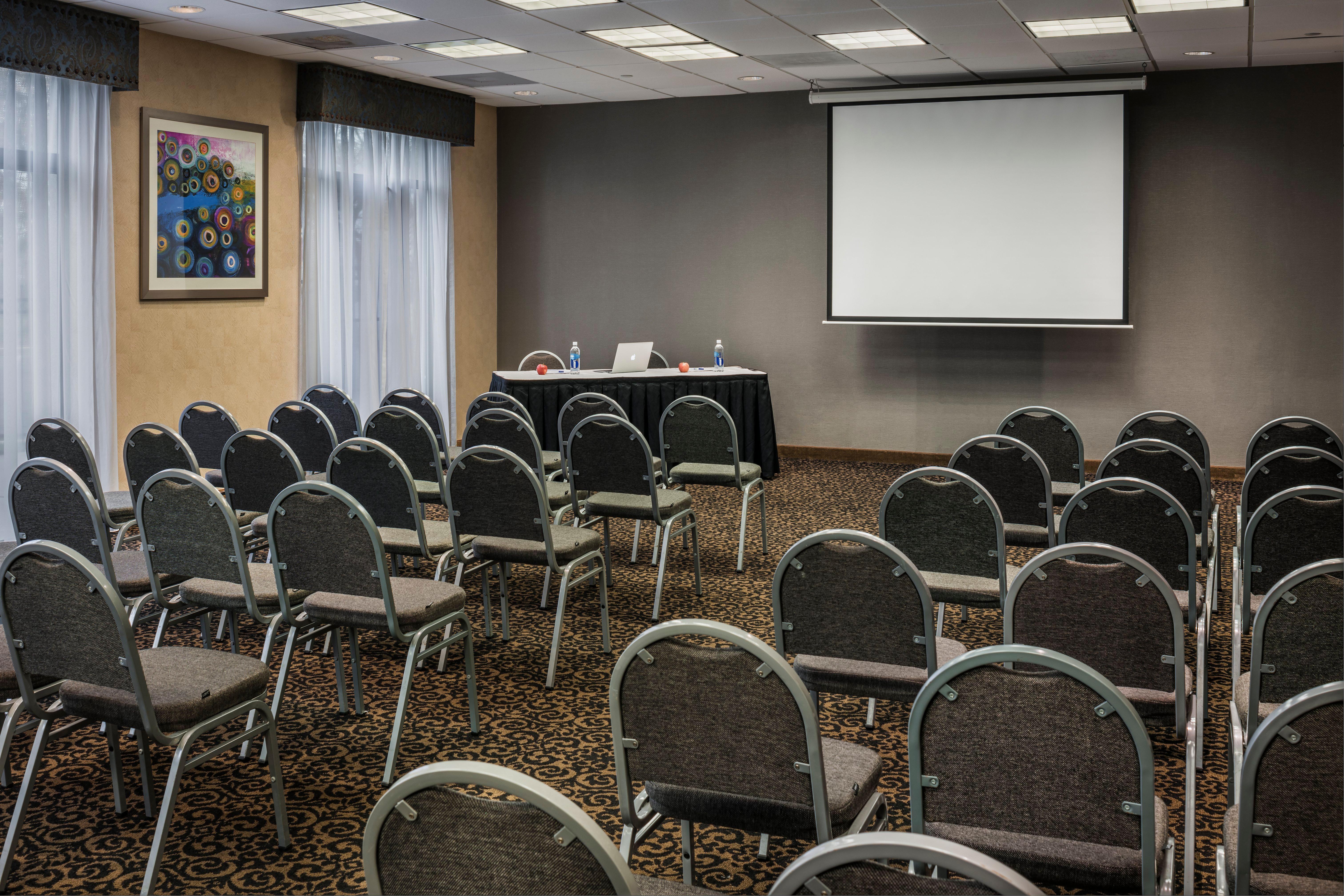 Holiday Inn Express & Suites Laurel Lakes By Ihg מראה חיצוני תמונה