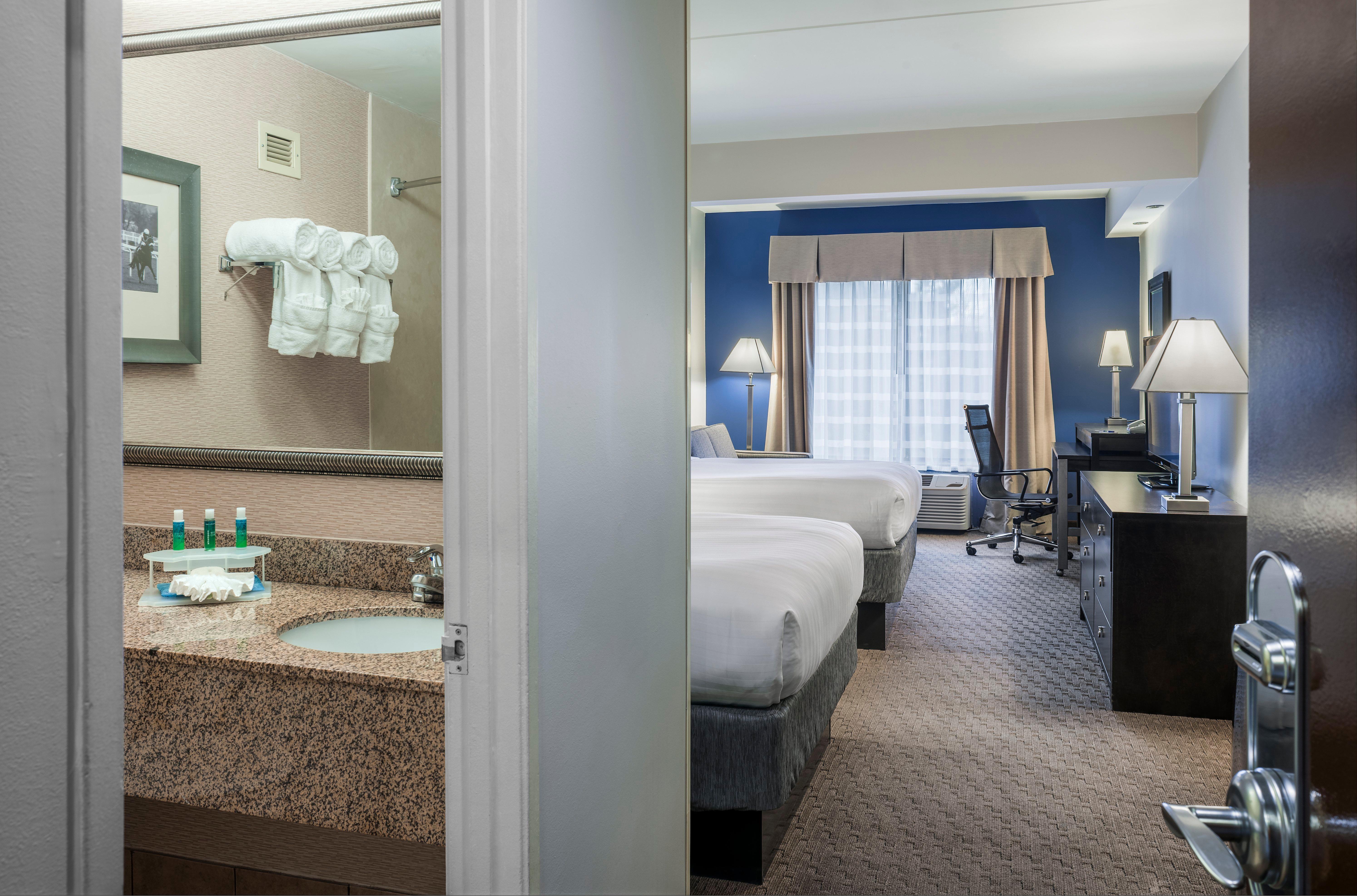 Holiday Inn Express & Suites Laurel Lakes By Ihg מראה חיצוני תמונה