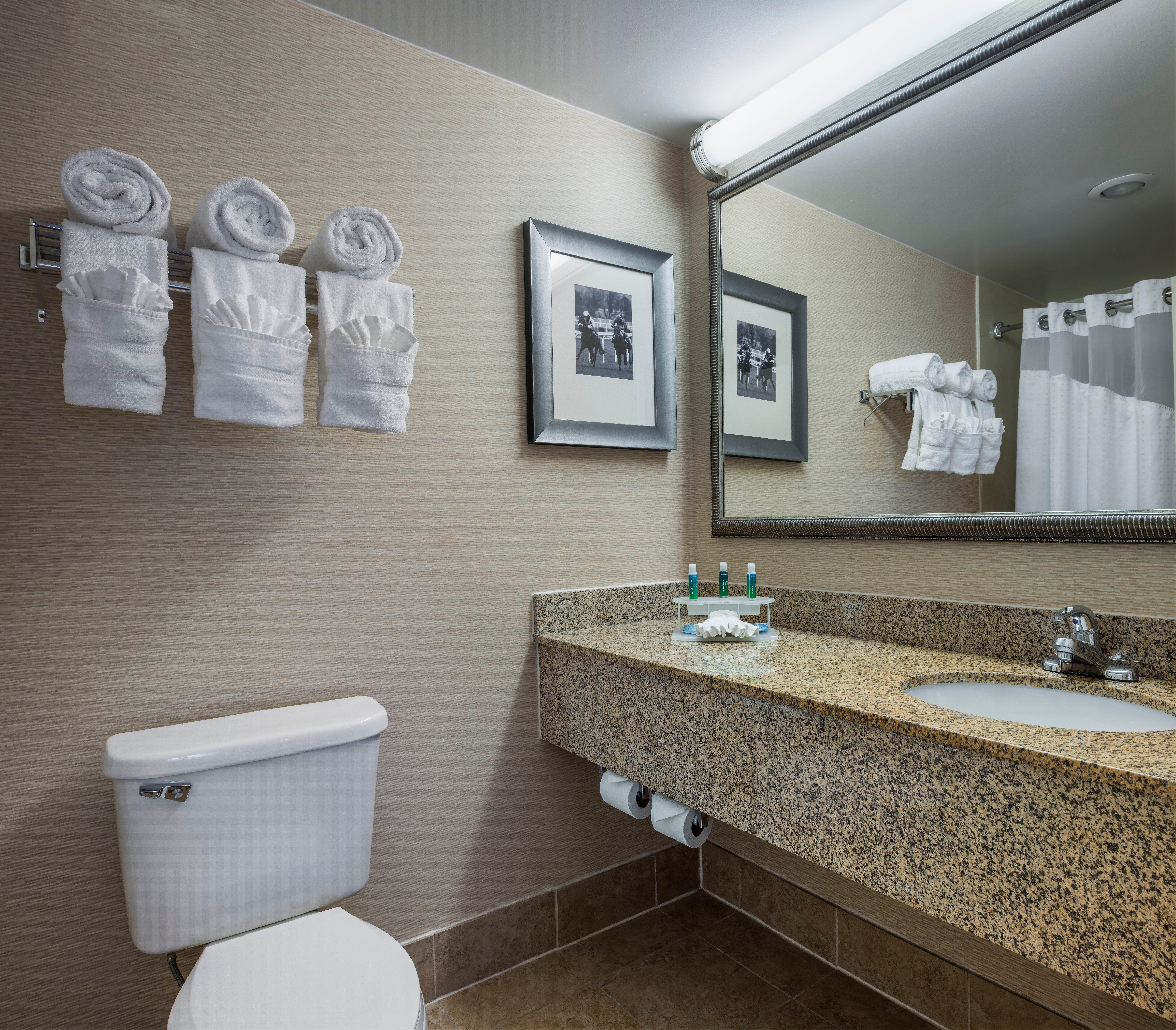 Holiday Inn Express & Suites Laurel Lakes By Ihg מראה חיצוני תמונה