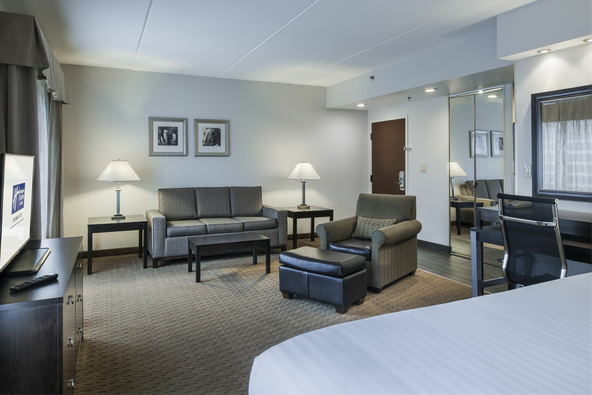 Holiday Inn Express & Suites Laurel Lakes By Ihg מראה חיצוני תמונה