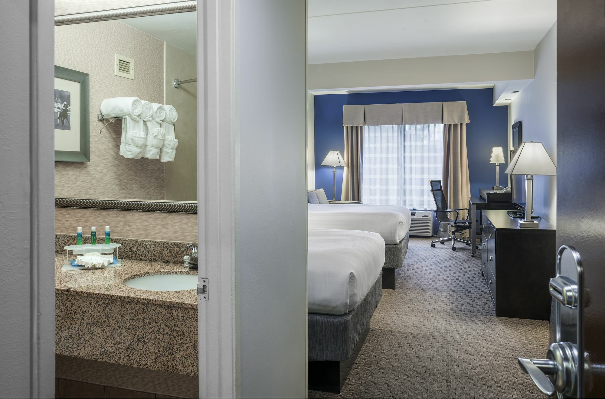 Holiday Inn Express & Suites Laurel Lakes By Ihg מראה חיצוני תמונה